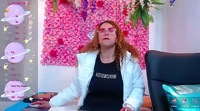 BLONDE SEXYHOT online show from March 22, 2025, 12:46 pm