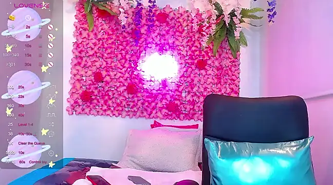 BLONDE SEXYHOT online show from March 22, 2025, 3:53 pm