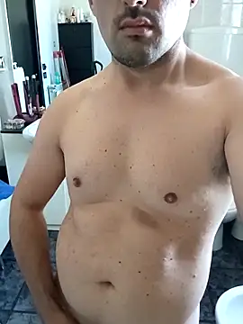 pisellinodurissimo online show from April 24, 2026, 12:18 pm