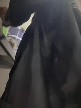 Snapshot of Thyana_LS chatting on February 26, 2025, 1:00 pm Thyana LS online show from February 26, 2025, 1:00 pm