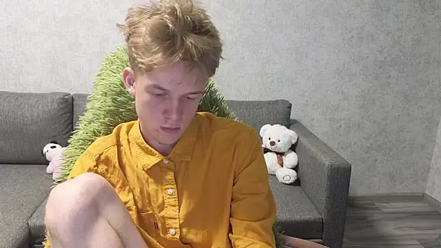 sweetserenity5 online show from September 13, 2025, 3:45 pm