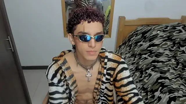 skinnypipe online show from October 20, 2025, 11:44 am
