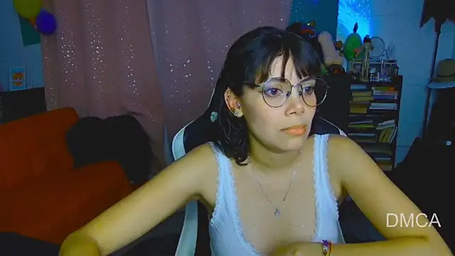 Snapshot of Drea_Foox chatting on March 25, 2026, 4:12 am Drea Foox online show from March 25, 2026, 4:12 am