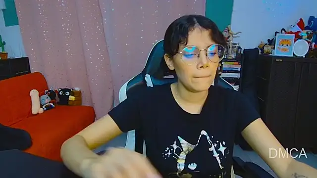 Snapshot of Drea_Foox chatting on January 9, 2026, 4:08 am Drea Foox online show from January 9, 2026, 4:08 am