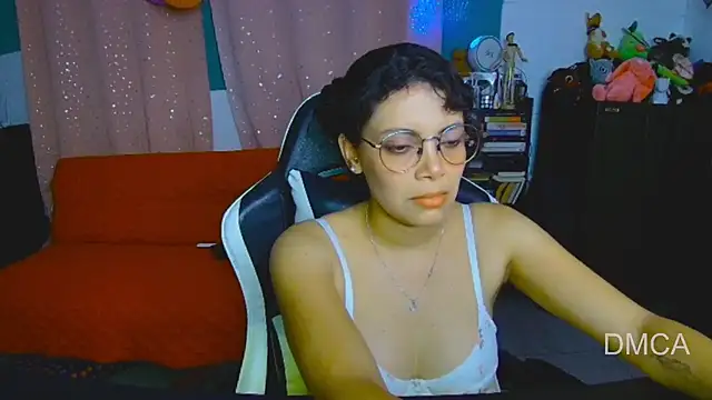 Snapshot of Drea_Foox chatting on March 16, 2026, 2:08 am Drea Foox online show from March 16, 2026, 2:08 am