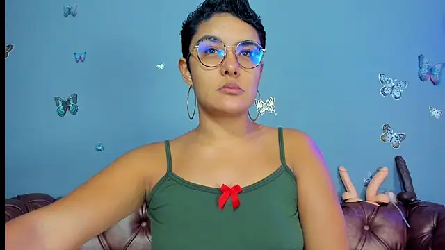 Kaira mosse online show from November 15, 2025, 11:47 am