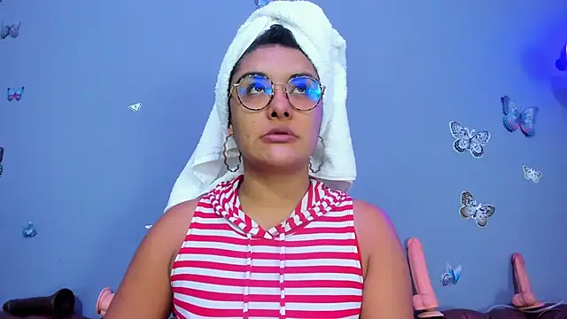 Kaira mosse online show from December 18, 2025, 11:58 am