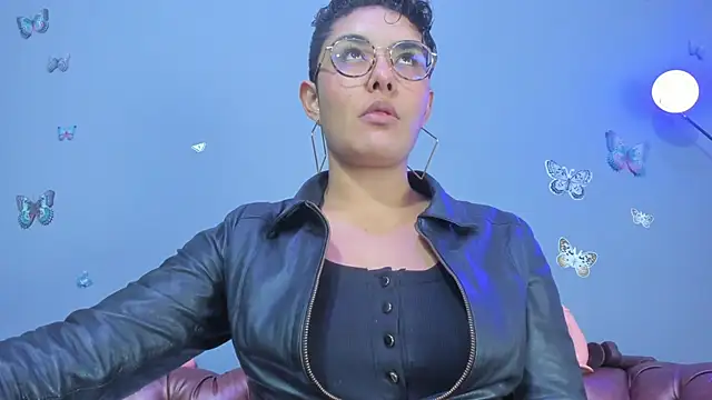 Kaira mosse online show from January 13, 2026, 11:47 am