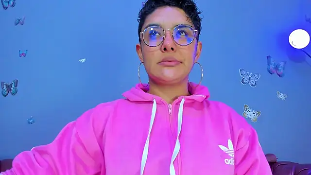 Kaira mosse online show from January 18, 2026, 11:57 am