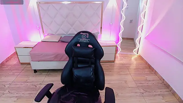 Brendda tay online show from November 28, 2025, 2:56 am