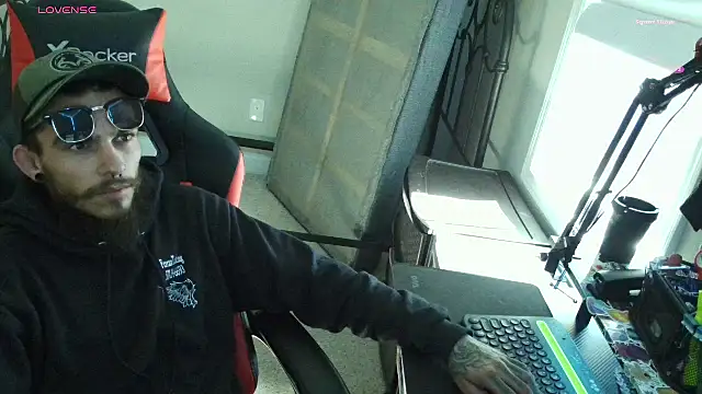 XMeF10 online show from February 14, 2025, 5:57 pm