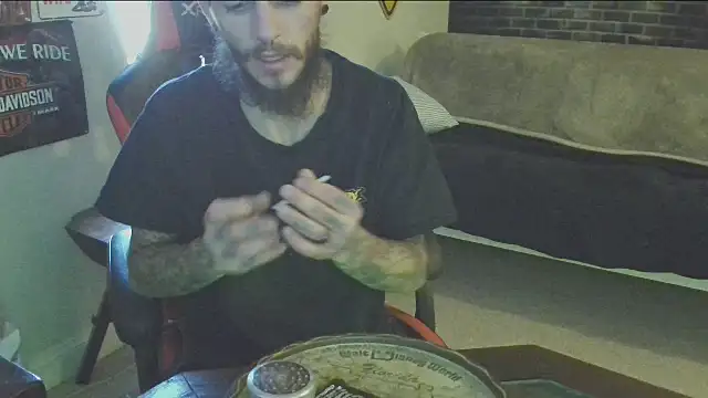 XMeF10 online show from March 2, 2025, 9:08 pm