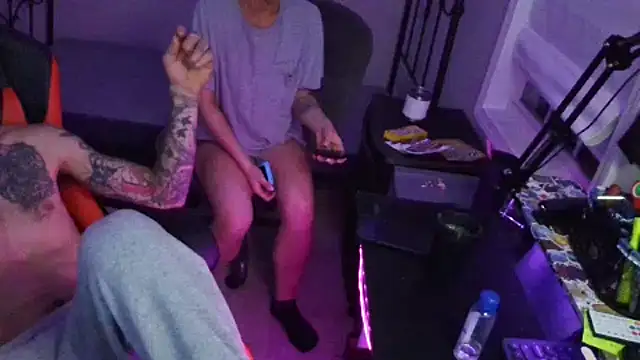 XMeF10 online show from February 15, 2025, 2:04 am