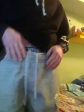 Davlupweed93 online show from March 4, 2026, 9:50 am