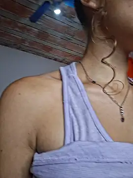 HelenHoltz online show from March 21, 2026, 2:43 pm