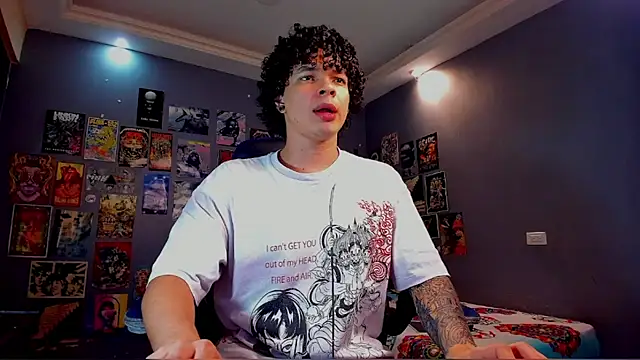 Snapshot of soy_ian_ chatting on September 18, 2025, 5:54 am soy ian online show from September 18, 2025, 5:54 am