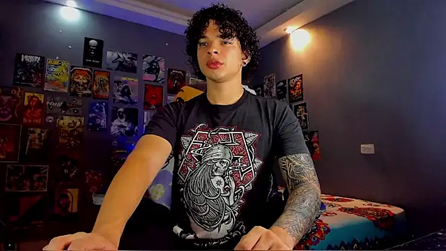 Snapshot of soy_ian_ chatting on September 12, 2025, 9:25 pm soy ian online show from September 12, 2025, 9:25 pm