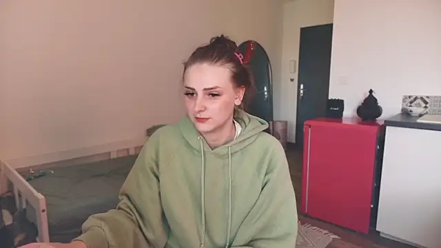 Snapshot of ce_leste__ chatting on January 19, 2026, 3:38 pm ce leste online show from January 19, 2026, 3:38 pm