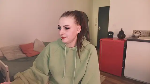 Snapshot of ce_leste__ chatting on January 31, 2026, 8:29 pm ce leste online show from January 31, 2026, 8:29 pm