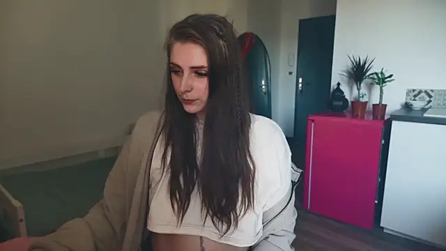 Snapshot of ce_leste__ chatting on February 24, 2026, 8:48 am ce leste online show from February 24, 2026, 8:48 am