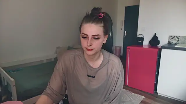 Snapshot of ce_leste__ chatting on January 17, 2026, 10:41 am ce leste online show from January 17, 2026, 10:41 am