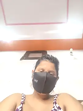 pihu32824 online show from February 17, 2026, 6:49 pm