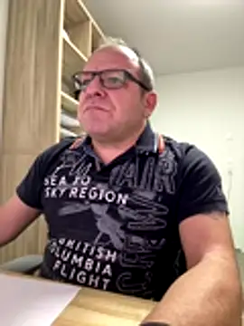 coupleLatinaLovers online show from November 27, 2025, 6:36 am