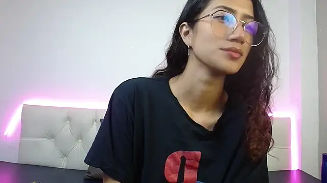 KaitlynLoveCam online show from March 14, 2025, 4:21 am