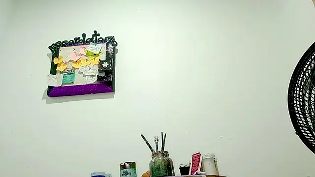 PetiteIvoryQueen19 online show from January 15, 2026, 4:27 am