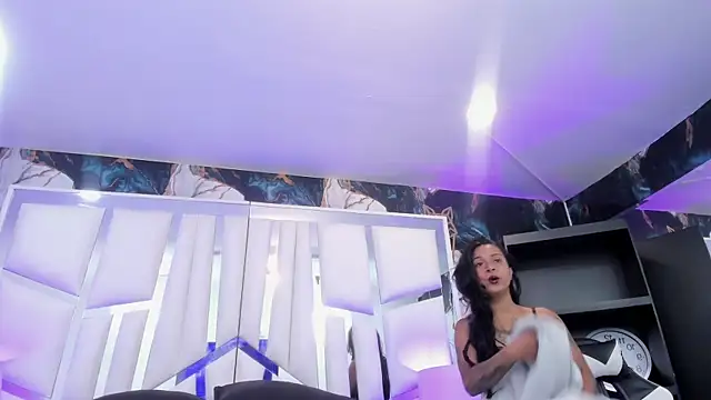 Snapshot of rave_connor chatting on July 17, 2026, 5:54 pm rave connor online show from July 17, 2026, 5:54 pm