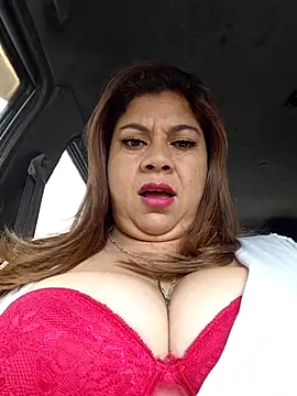 Snapshot of Laura-Hernandez chatting on February 15, 2026, 3:00 pm Laura-Hernandez online show from February 15, 2026, 3:00 pm