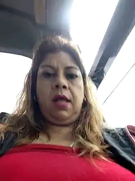 Laura-Hernandez online show from May 21, 2026, 3:20 pm