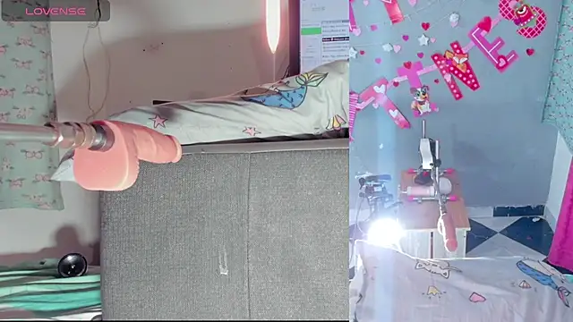 Snapshot of kira_touka chatting on February 24, 2026, 3:40 am kira touka online show from February 24, 2026, 3:40 am