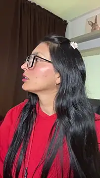 Snapshot of Valentina_cartier chatting on January 19, 2026, 12:25 am Valentina cartier online show from January 19, 2026, 12:25 am