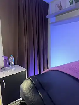 Snapshot of Valentina_cartier chatting on February 10, 2026, 11:37 pm Valentina cartier online show from February 10, 2026, 11:37 pm