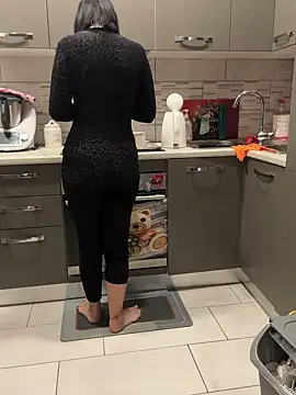 Snapshot of Porcella96 chatting on January 3, 2025, 11:12 pm Porcella96 online show from January 3, 2025, 11:12 pm