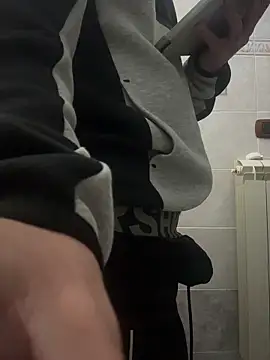 maiolullo online show from December 1, 2025, 5:41 am