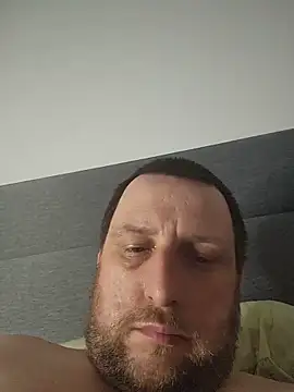 Snapshot of HE-M123 chatting on May 30, 2026, 11:54 pm HE-M123 online show from May 30, 2026, 11:54 pm