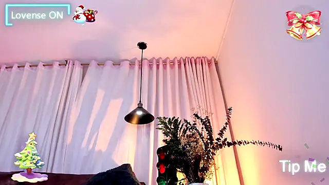 Alliemilky online show from December 2, 2025, 3:30 am