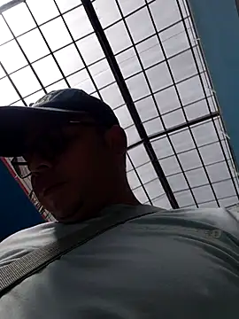 Camilo-31RI online show from April 10, 2026, 2:46 pm