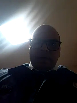 Snapshot of Camilo-31RI chatting on June 24, 2026, 11:35 pm Camilo-31RI online show from June 24, 2026, 11:35 pm