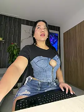 Abril10  online show from June 4, 2026, 4:00 pm