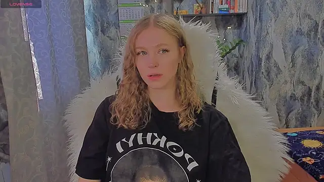 Snapshot of JuxxxsyBunx chatting on September 30, 2025, 11:16 am JuxxxsyBunx online show from September 30, 2025, 11:16 am