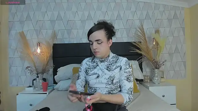 JustinePerry online show from March 4, 2026, 4:09 am