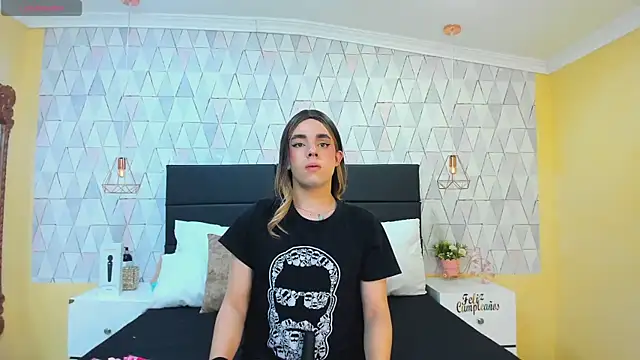 JustinePerry online show from October 20, 2025, 3:41 am