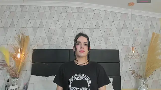 JustinePerry online show from January 14, 2026, 3:54 am