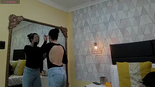 JustinePerry online show from October 18, 2025, 3:41 am