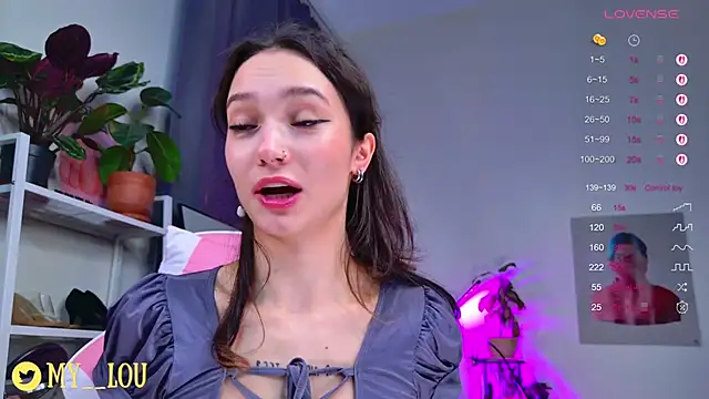 MyLou  online show from October 21, 2025, 3:11 pm