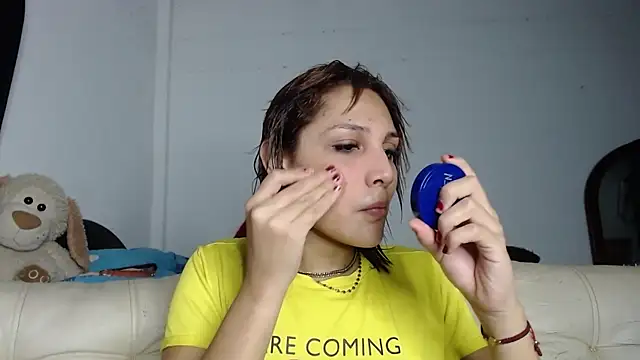 alexandra lorens online show from September 29, 2025, 9:09 pm