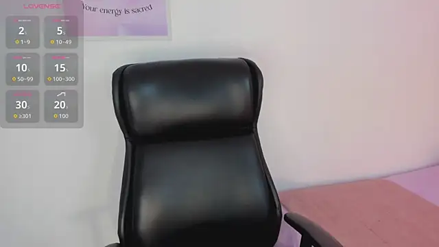 LanaJones  online show from April 15, 2026, 1:15 pm